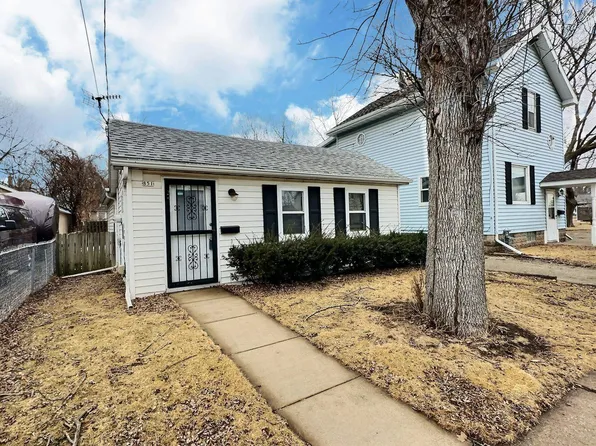 851 Division St, Oshkosh, WI 54901