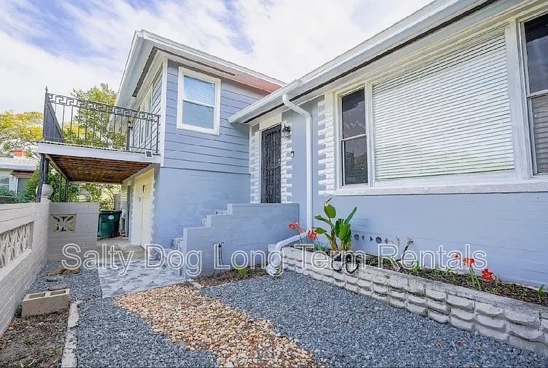 3 bed, 3.0 bath, 1812 sqft, $2,800 — Photo 3