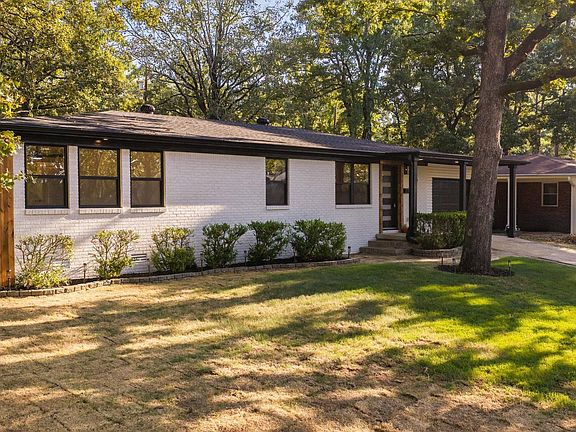 2nd image of 7802 Bonnie Brae Rd