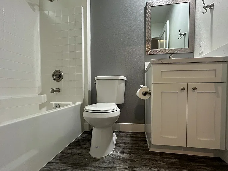 8425 Telegraph Rd — Photo 16