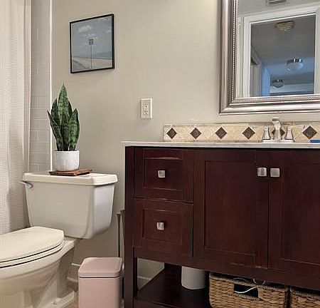 5th image of 825 Egret Cir APT 401