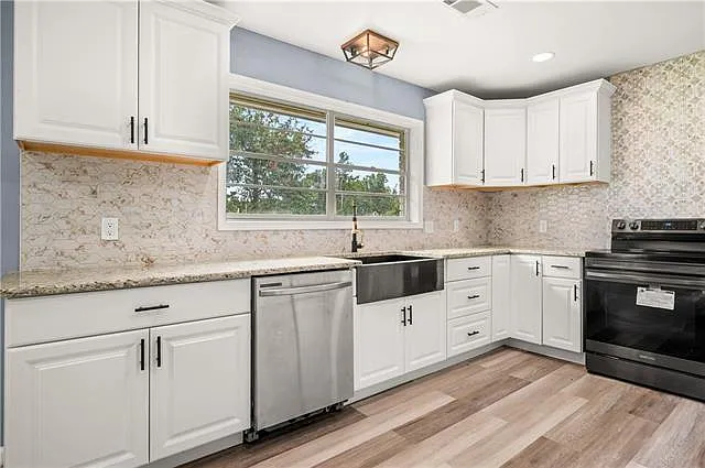 3 bed, 2.0 bath, 1740 sqft, $1,500 — Photo 4