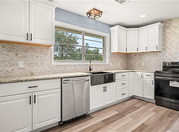 4th image of 107 Cardinal Loop Rd