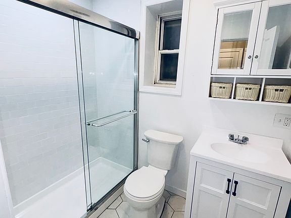 2nd image of 1818 Tomlinson Ave #2