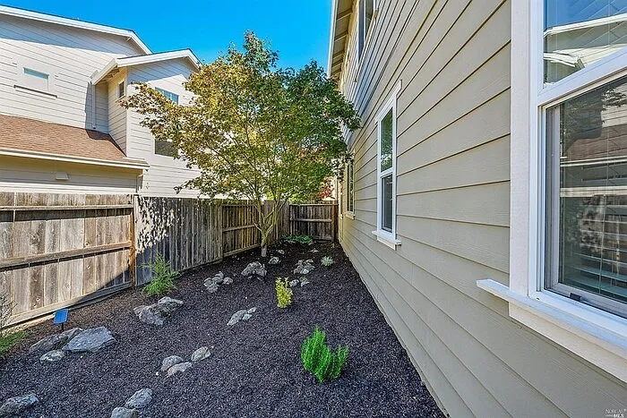 2040 Autumn Walk Dr — Photo 16