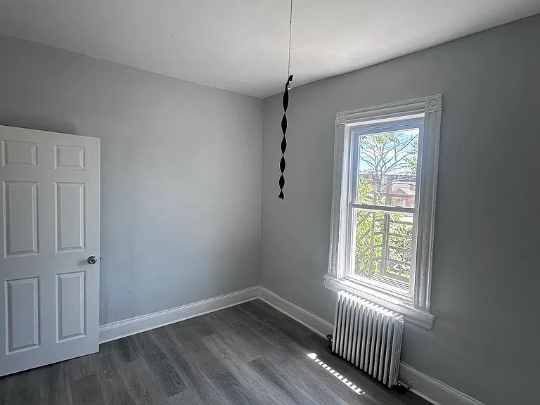 10 Hope Ave #4 — Photo 4