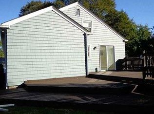 3 Carlton Pl, West Warwick, RI 02893