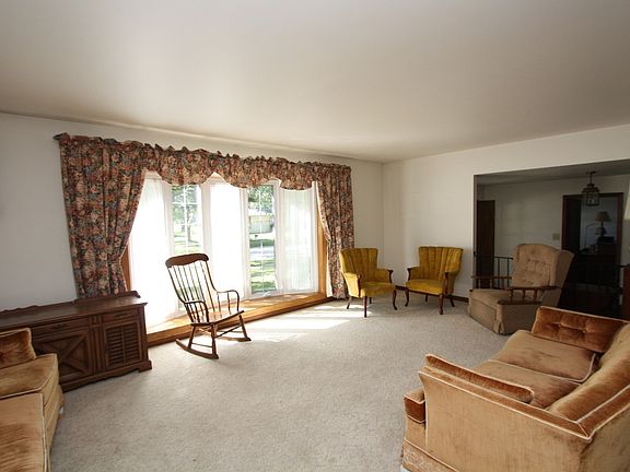 2nd image of 620 Ca Crest Dr