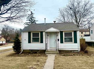 904 Glendale Ave, Rockford, IL 61108