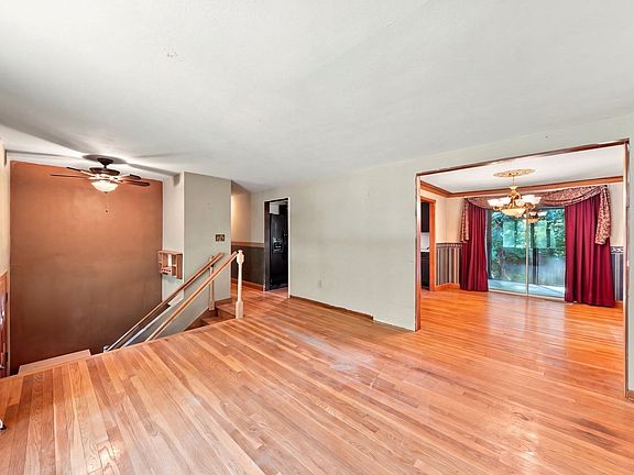 5th image of 7 Olde Farm Rd