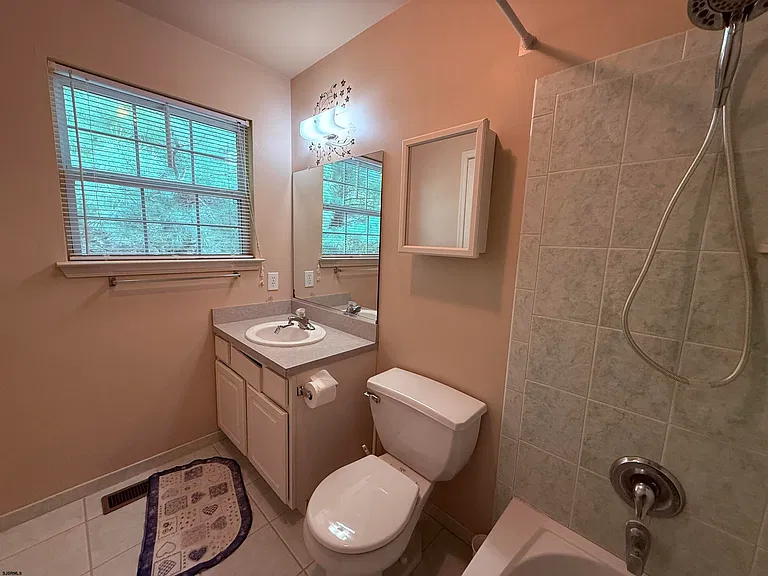 2 Club House Ln — Photo 16