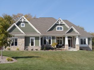 W189S8973 Creekside Ct, Muskego, WI 53150