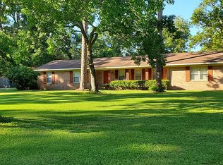 204 Community Dr, Waycross, GA 31501