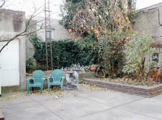574 Metropolitan Ave, Brooklyn, NY 11211