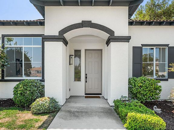 3rd image of 1585 Whispering Palm Dr