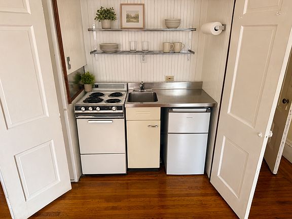 3rd image of 36 River St APT 2