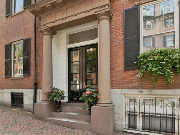 18 Chestnut St #Penthouse, Boston, MA 02108