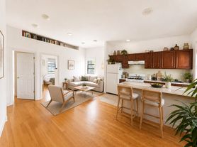 261 Manhattan Ave, Brooklyn, NY