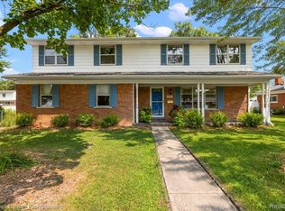 16262 Wayne Rd, Livonia, MI 48154