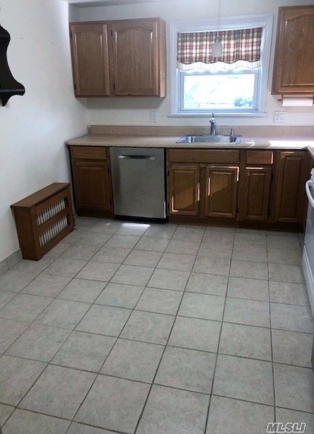 1st image of 75 Woolsey Ave