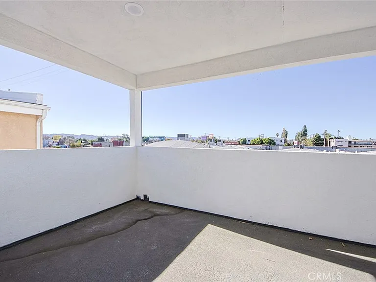 6425 Troost Ave #1/2 — Photo 21