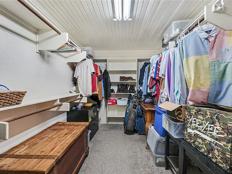 1030 Walton Dr — Photo 14