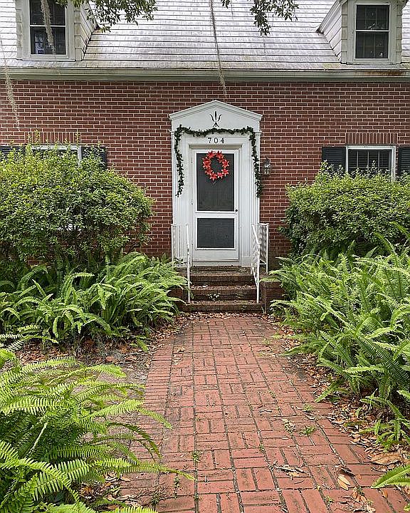 1st image of 704 NE 6th St