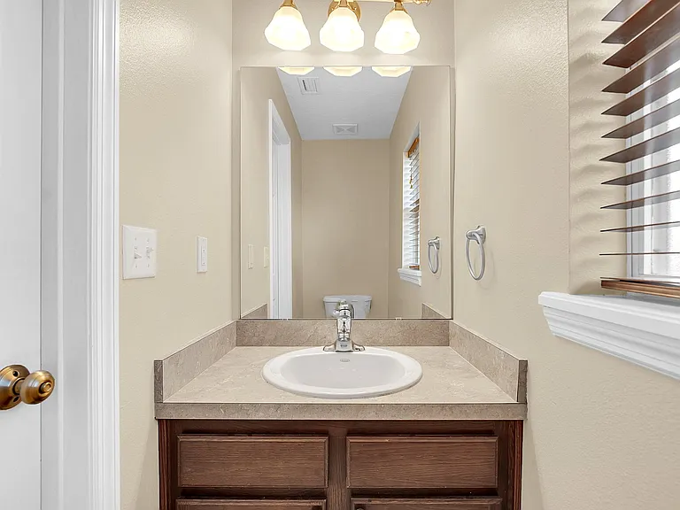 1422 Saffron Trl — Photo 16