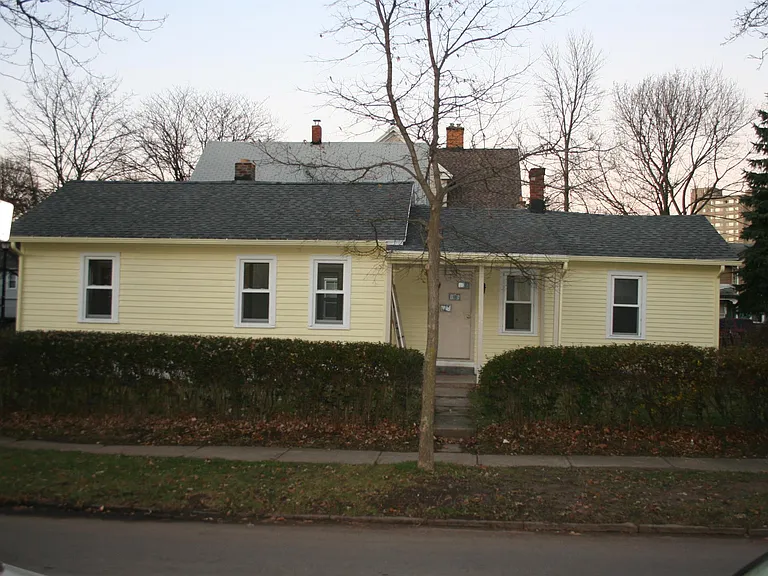 840 Meigs St — Photo 2