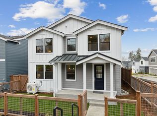 Brentwood Plan, Parkside at May Creek, Newcastle, WA 98056