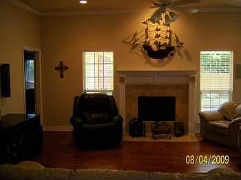 2nd image of 404 Greystone Dr