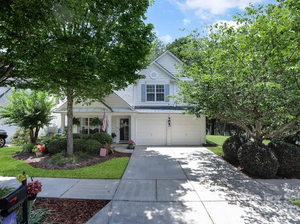 18909 Victoria Bay Dr, Cornelius, NC 28031