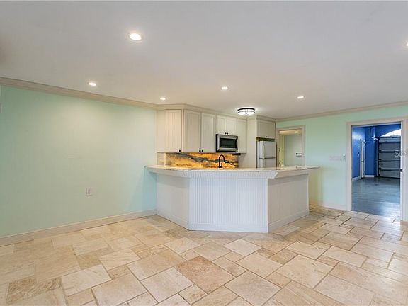5th image of 18832 Gulf Blvd APT 6
