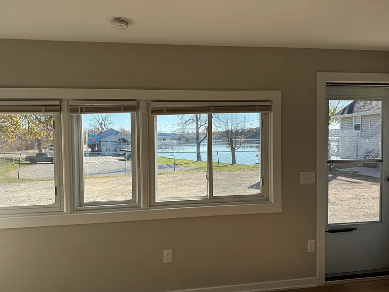 4069 Silver Lake Rd #B — Photo 4
