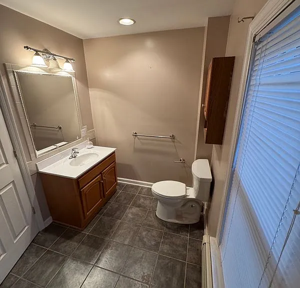 22 Davis St #2 — Photo 3
