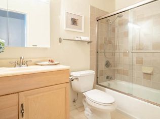 325 Lenox Ave APT 410, Oakland, CA 94610