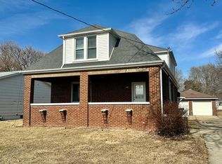 2607 Pearl St, Peru, IL 61354