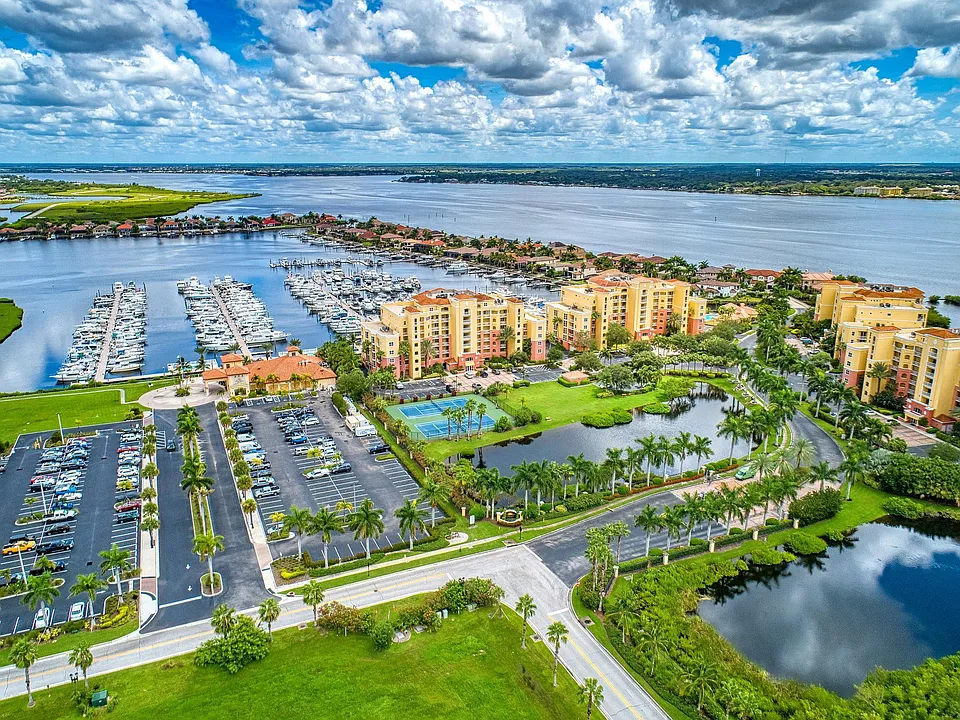 610 Riviera Dunes Way #404