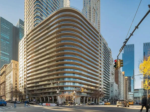 200 Central Park S APT 19C, New York, NY 10019
