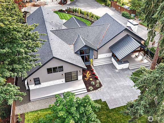 5th image of 33 Forest Glen Lane SW