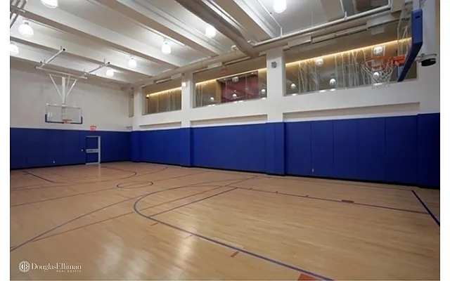 Rented by Douglas Elliman | media 33