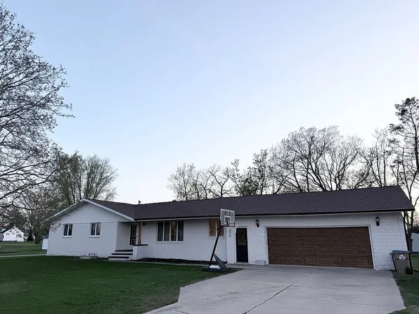 206 5th St N, Fairbank, IA 50629