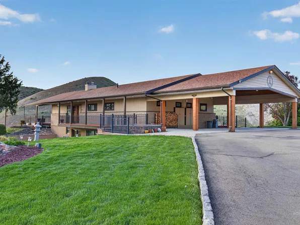 7777 N Pierce Park Rd, Garden City, ID 83714