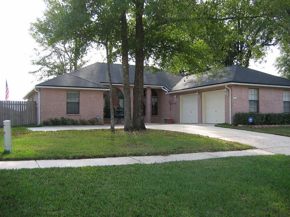 467 Summit Drive (Front)