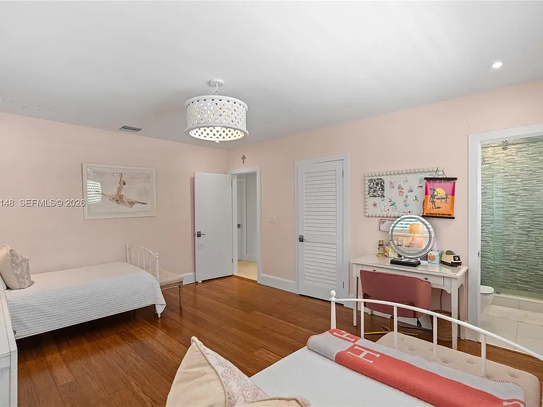 735 Benevento Ave — Photo 23