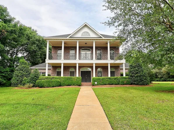 601 Edinburgh Way, Dothan, AL 36305