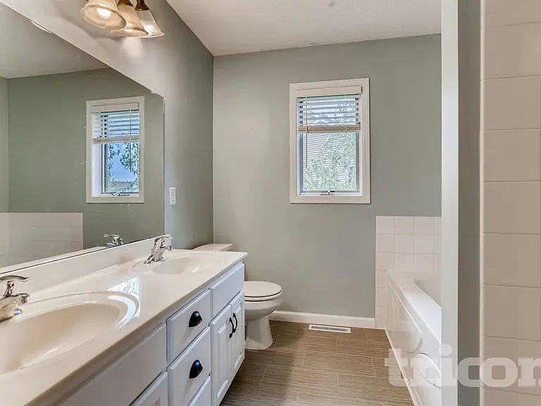 1259 Irvine Dr — Photo 9