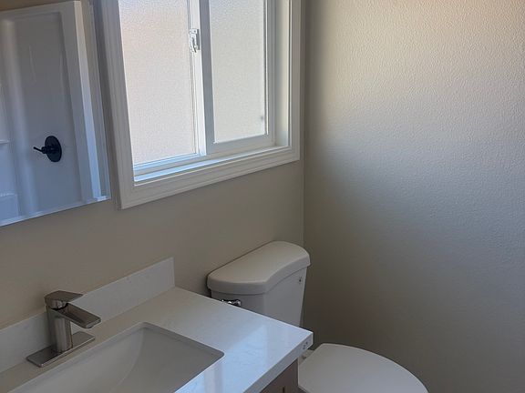 5th image of 126 Columbine Dr