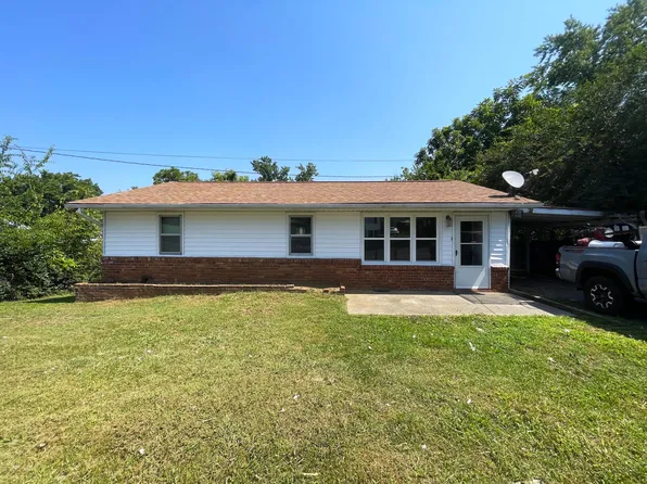 658 7th St, Newport, TN 37821