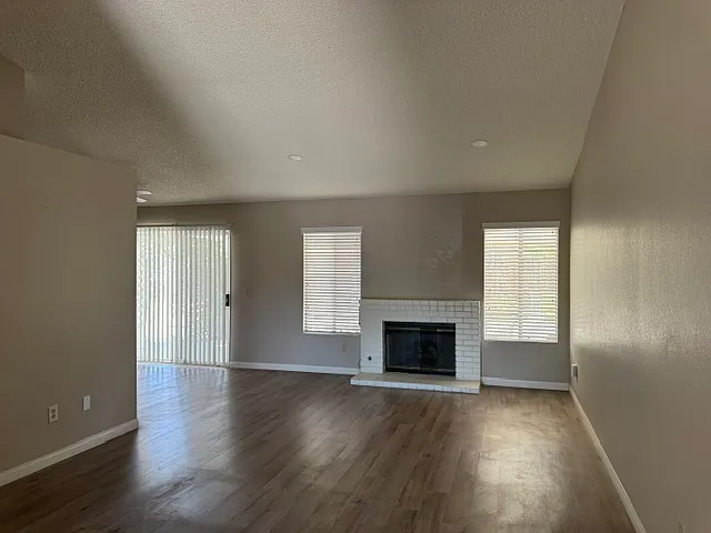 26562 Braddock Rd — Photo 5